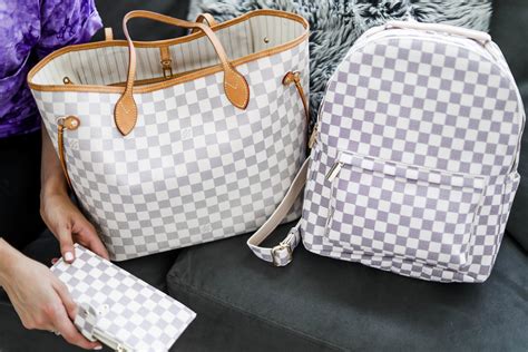 louis vuitton purses under 500.